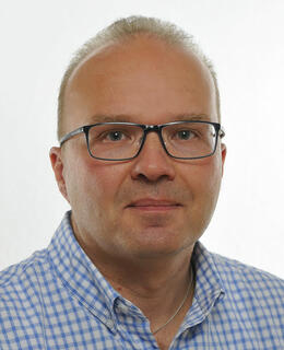 Dr. M. Eszlinger