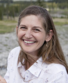 Photograph of Jennifer Lewis. 