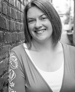 Black and white headshot of Lisa Russell