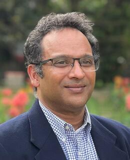 Dr Sumesh Thomas