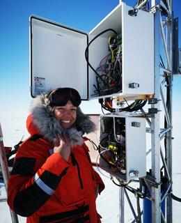 Eddy Covariance Tower, Cambridge Bay, NU 