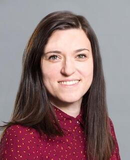 Kinga’s headshot