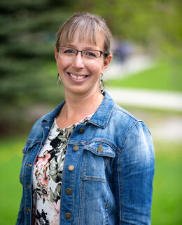 Headshot of Jennifer Thannhauser