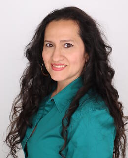 Tania R.