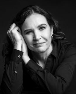 BlkWhiteHeadShot2024