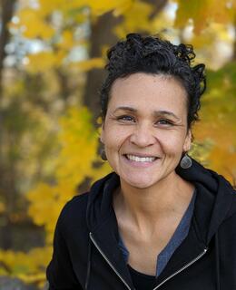 Sulyn Bodnaresko smiling at River Dale Park