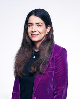  Fatemeh Shakeri