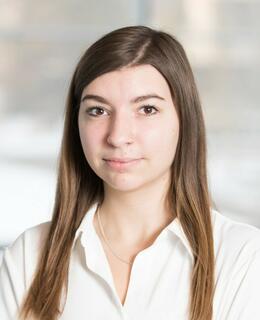 Headshot of Claire Sheehy