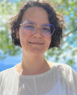 The image a headshot of Dr. Gizem Keskin. 