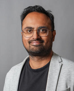 Dr. Vikram Karnik