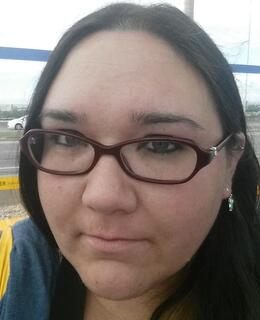 Chelsie Graham - Brunette wearing glasses